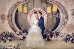 -花轿喜屋婚礼策划