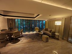 -浅深(世茂滨江精品店)