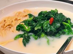 鱼米汤鲜腐竹浸时蔬-遇外滩(BFC外滩金融中心店)