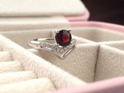 -威德钻石-克拉钻大本营(南京东路店)