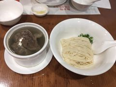 原盅牛展汤面-鼎泰丰(新港中心店)