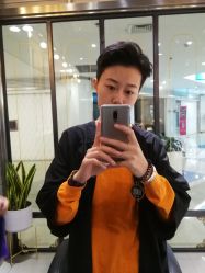 -FRIDAY星期五专业美发沙龙