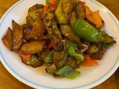 -鹤乡东北菜(崮山路店)