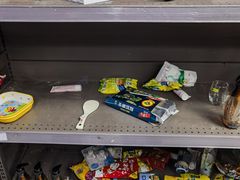 -家乐福(四元桥购物中心店)