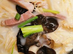 -蜜桃餐厅·伴山(绿宝广场店)