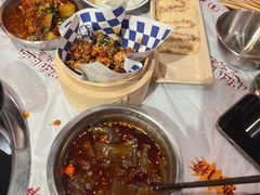 -大芊金重庆串串火锅(南京路店)