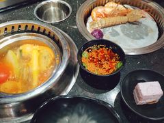 -钱小主·自助回旋烤肉火锅餐厅(东方新天地店)