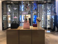 -BURBERRY(上海港汇恒隆广场店)