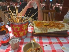 -刘姐啤酒鱼民族演艺餐厅(西街总店)