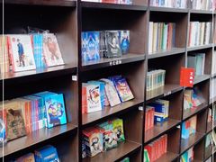 -钟书阁(松江泰晤士小镇店)