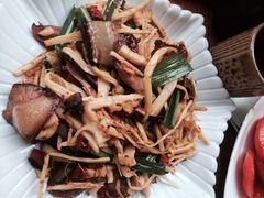 iphone_upload_pic-俊子饭店土家湘菜(凤凰古城店)