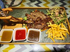 -咖啡人·融合餐厅(万达环宇店)