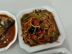 -月落乌啼餐馆
