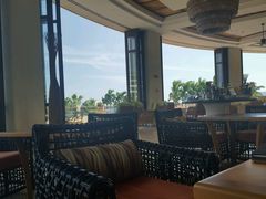 靠窗位-大堂酒廊·亚龙湾万豪度假酒店