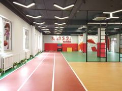 -悦动体能篮球羽毛球网球(三里河店)