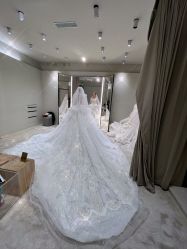 点击看大图 -Renee芮亦婚纱