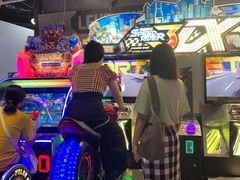 -世代星球·保龄球·镭战真人CS·团建(杨浦店)