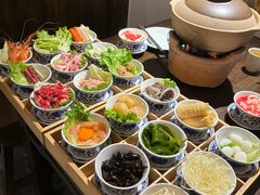 -聚汇三少·龙虾·中餐厅(莫邪路新天地店)