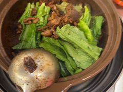 -胡须佬鸡煲四季火锅店(石厦西村直营店)