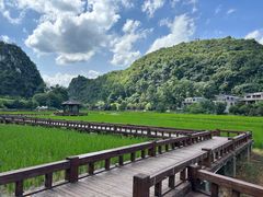 -高荡千年布依古寨旅游景区