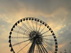 -席娜卡琳火车铁道夜市