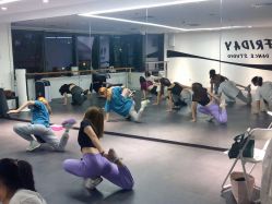 点击看大图 -学舞岛·成人少儿舞蹈培训
