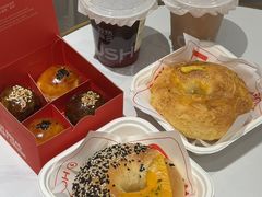 -HOT CRUSH趁热集合·现烤面包(环球港店)