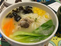 云南过桥米线-云海肴云南菜(正大广场店)