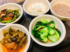 -一两饭川味素食餐厅