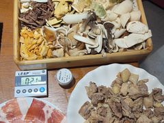 -宣威山野人家·云南菜·菌火锅(金碧店)
