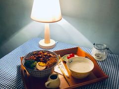 招牌卤肉饭-荏苒