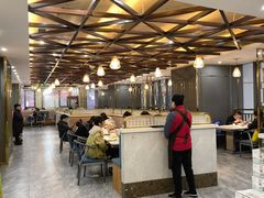 -凤凰路何眼镜香辣蟹(花果园店)