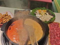 -钢管厂五区小郡肝串串香火锅(梅川路店)
