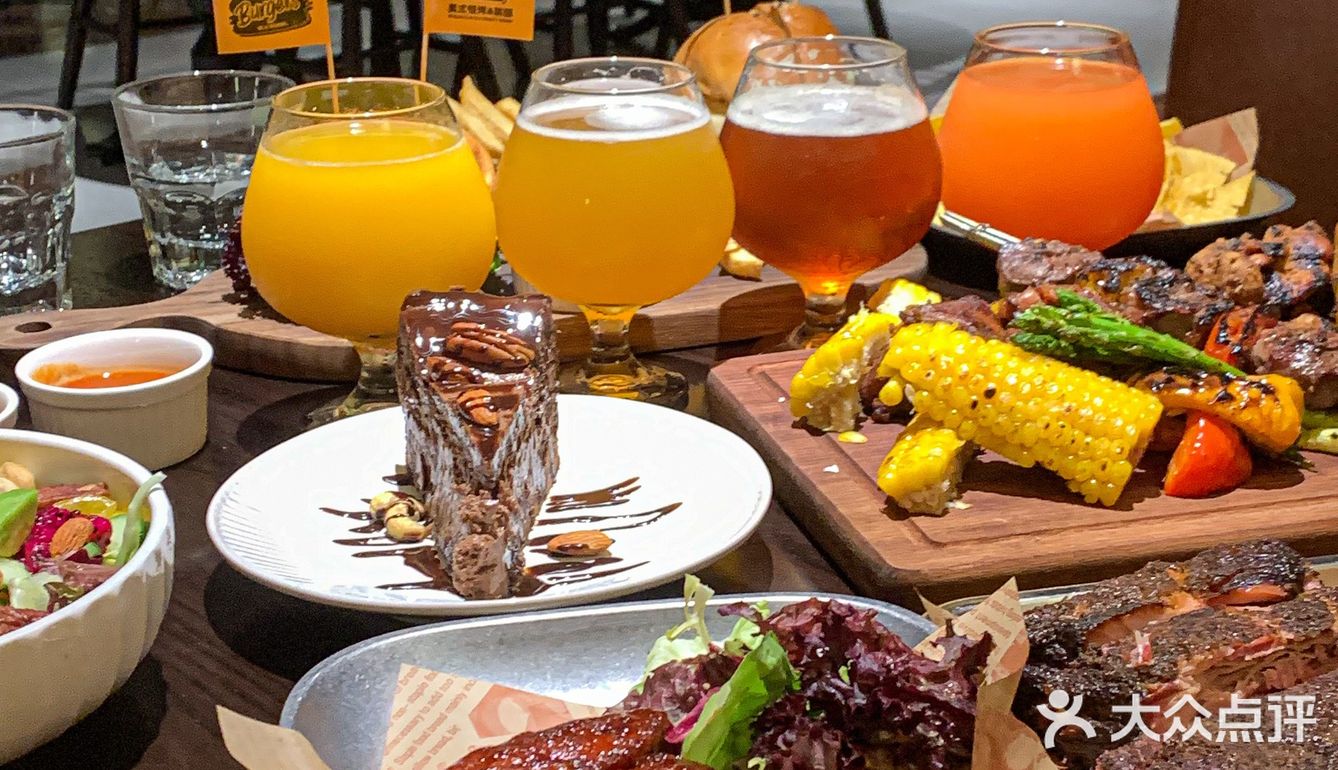 在郑州！坐1h火车来！就为边看乐队边吃碳烤