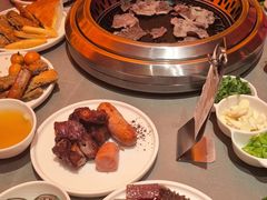 -黑金·寻焰自助百汇·烤肉·火锅(中街店)