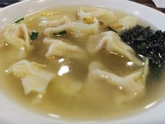 虾肉小馄饨-王家沙点心店(南京西路总店)