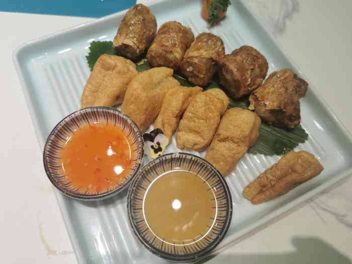 寻潮记百年银屏(致越优城店)-"[环境] 位于致越优城a座18楼,有地下.