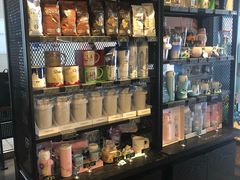面包甜点陈列柜-星巴克(北新泾店)