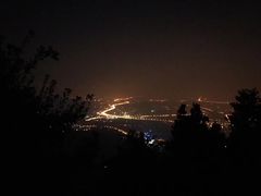 -鬼笑石后山停车场