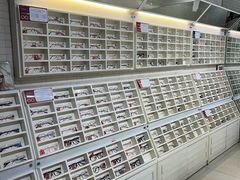 -诺柯视眼镜-蔡司依视路官方工厂店(淞南一店)