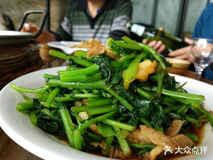 老水塔雜魚館小苔菜炒五花肉圖片