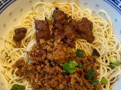 招牌辣肉干拌面-辣肉面大王(天平路店)