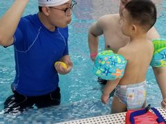 -小小王国亲子游泳俱乐部(锦辉中心)