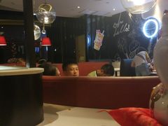 大堂-必胜客(武汉欢乐谷店)