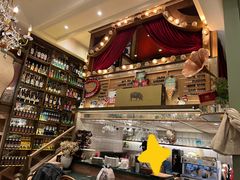 -玛格萝妮比萨屋(四平店)