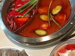 -茅草房·河畔园林火锅