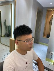 -发饰美男士增发补发假发定制店