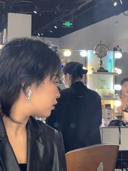 -BULB STUDIO 巴柏明星发型工作室