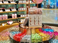 -Laderach 莱德拉(上海环贸iapm店)