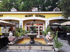 -火车头法国西餐厅